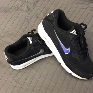 Size 11.5 Nike Air Max 90